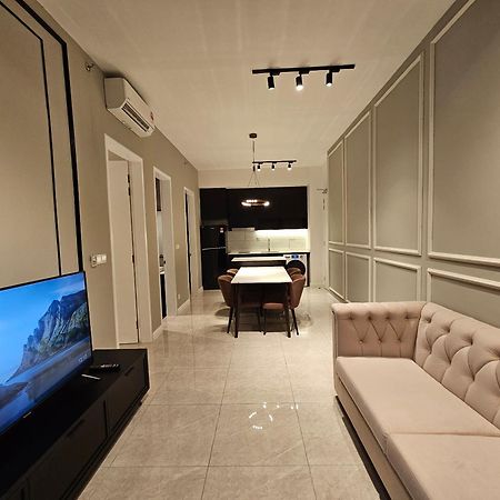 1 Min To Pavilion Bukit Bintang Luna Suites Kuala Lumpur Exterior photo